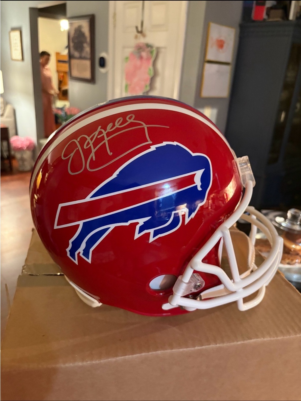 Jim Kelly Autographed Buffalo Bills Throwback Riddell Full Size Replica Helmet